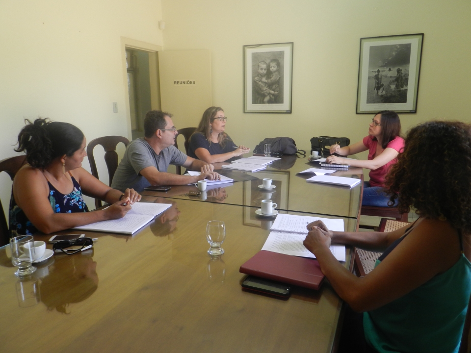 Professores participam de reunião preparatória para congresso do Andes