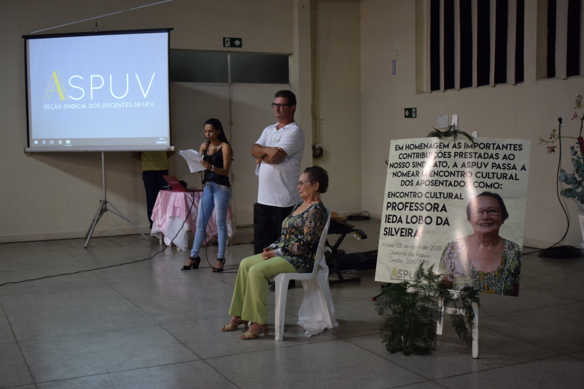 Professora Ieda Lobo da Silveira passa a dar nome a encontro dos aposentados, realizado pela Aspuv