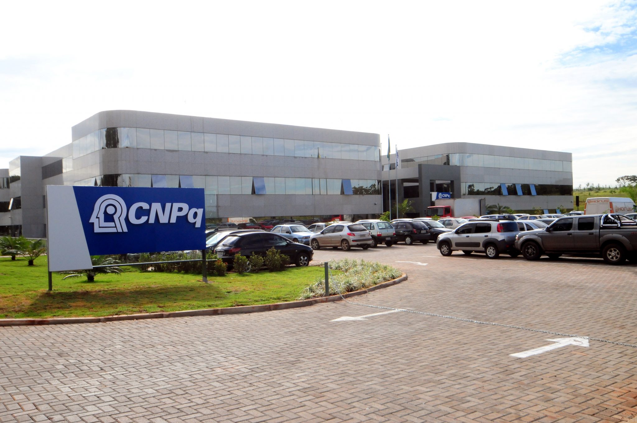 Depois da Capes, CNPq também diz que pesquisas poderão ficar comprometidas em 2019