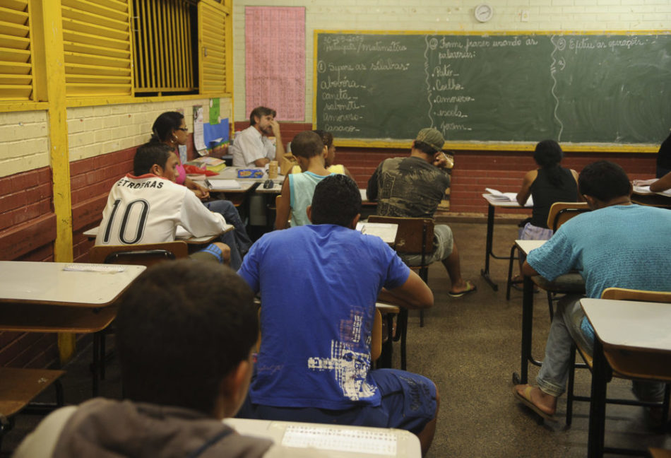 Ao contrário do propagado, governo tira recursos federais da educação básica