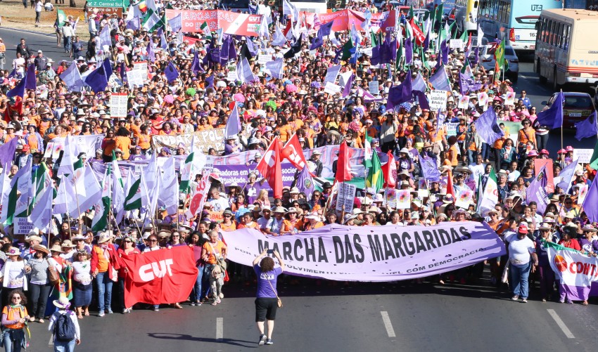 Marcha das Margaridas reúne 100 mil trabalhadoras rurais em Brasília