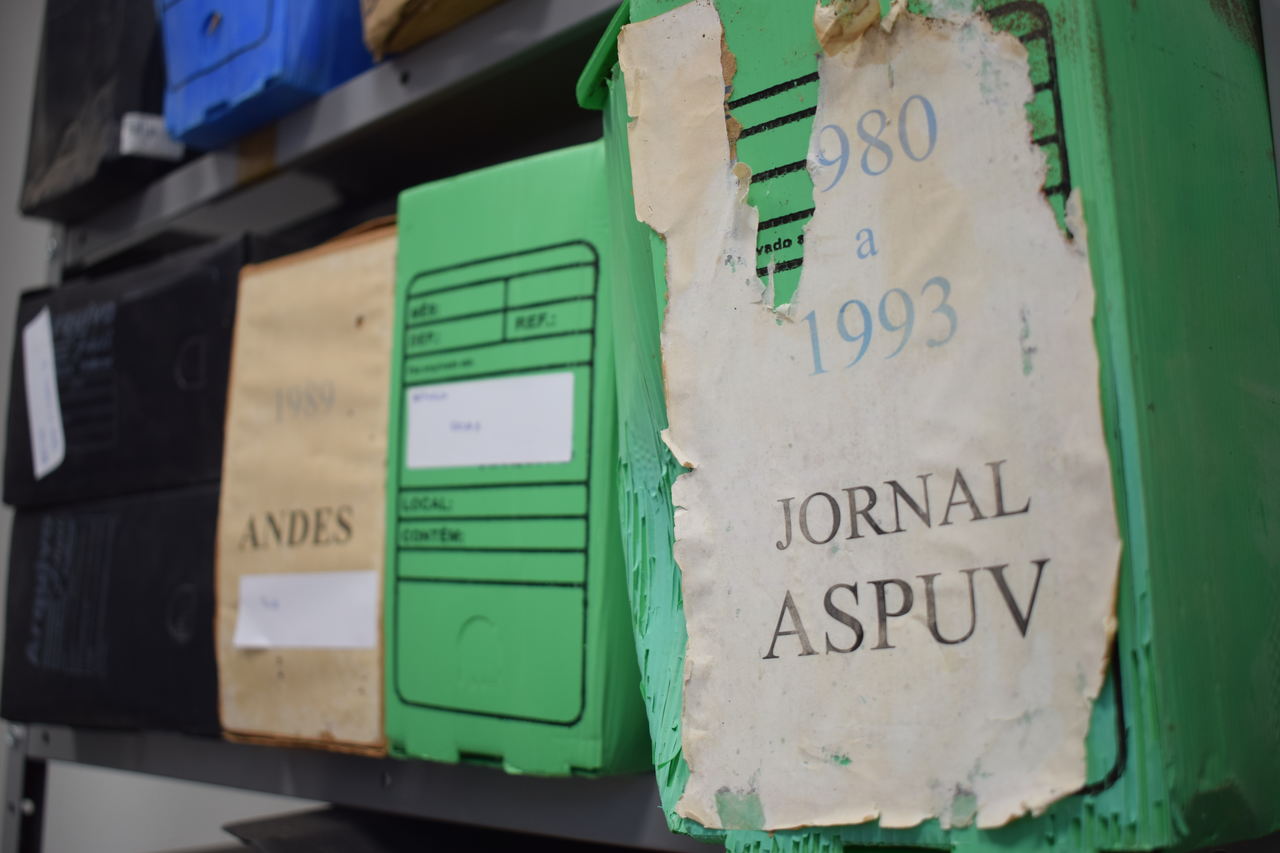 ASPUV recupera seu arquivo histórico e planeja centro de memória docente