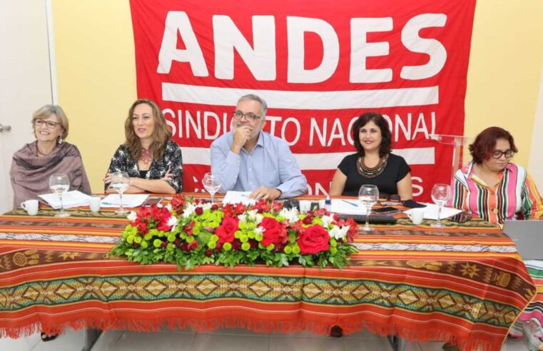 Nova diretoria do Andes-SN toma posse