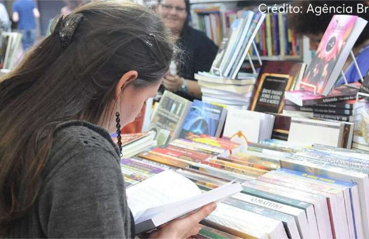 Receita Federal defende taxar livros por serem “produtos de rico”