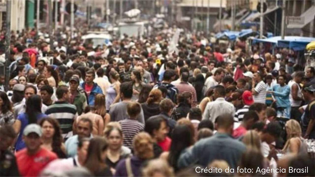 Imprensa tradicional divulga informações distorcidas sobre os servidores