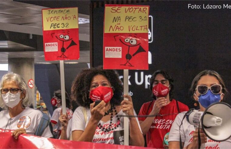 Após pressão, votação da reforma administrativa fica para esta terça (21)