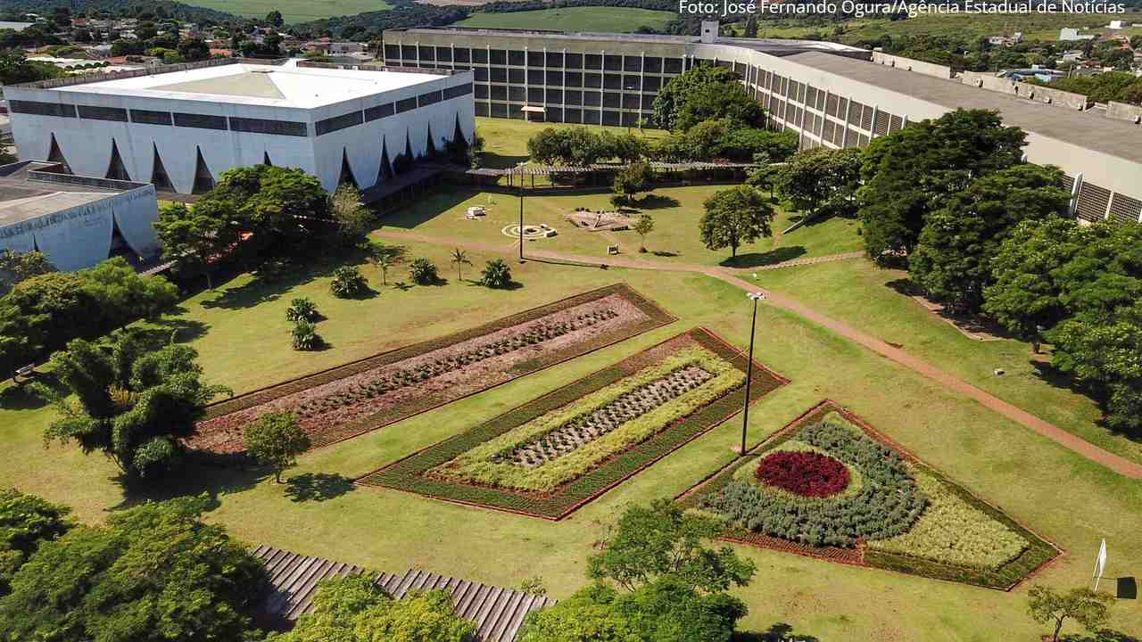 Professores da Unioeste deflagram greve sanitária em meio ao aumento dos casos de covid-19