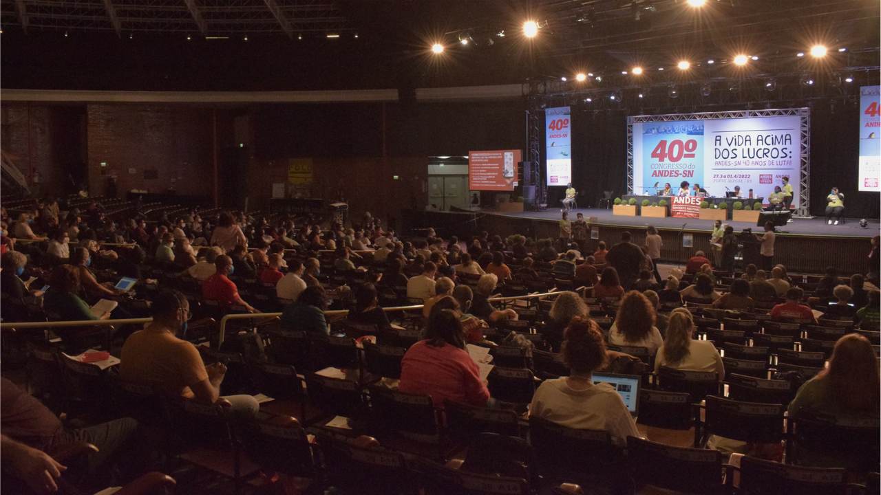 Eleição do ANDES-SN será em 2023 e sindicato volta ao DIEESE, aprova Congresso