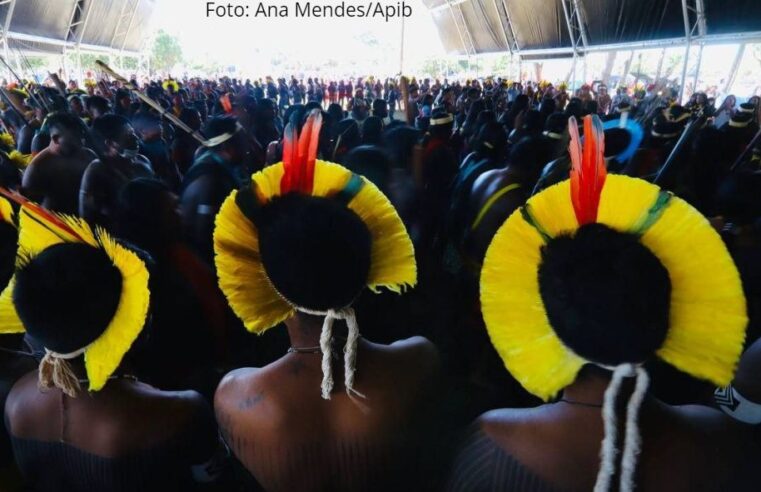 Indígenas de todo o Brasil participam do 18º Acampamento Terra Livre na luta por direitos