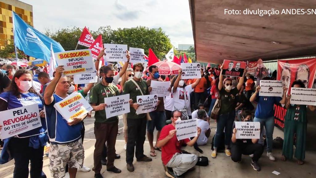 Ocupa Brasília reúne trabalhadores e estudantes em defesa da educação e contra privatizações