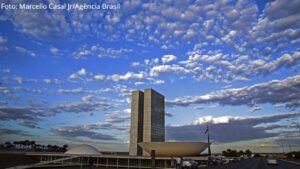 PLN que trata da recomposição parcial de 9% será debatido no Congresso, nesta terça (18)