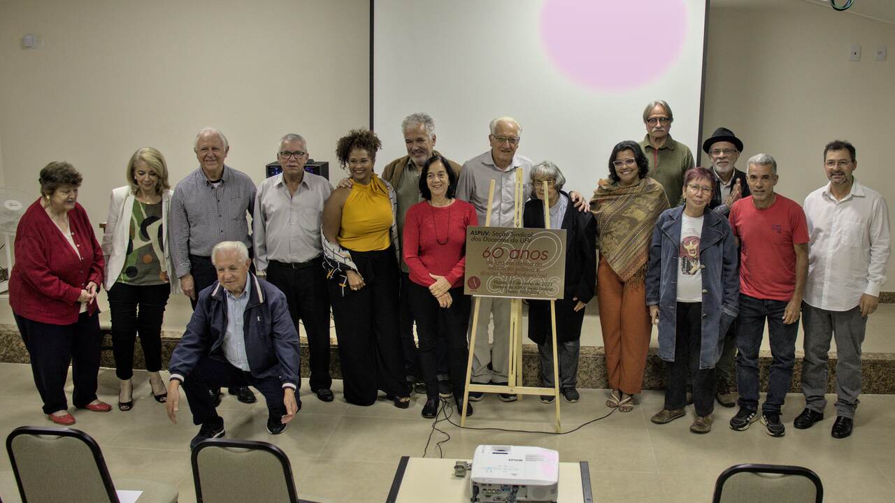 Cerimônia de 60 anos da ASPUV resgata história e celebra a luta coletiva