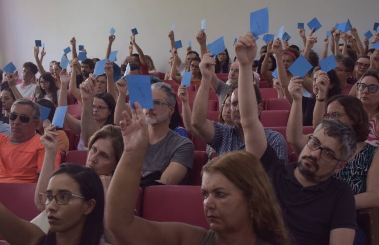 Assembleia delibera pontos para contraproposta ao governo