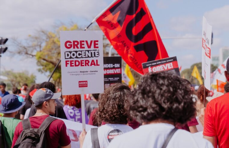 Assembleia docente aprova saída da greve na próxima segunda (1º)