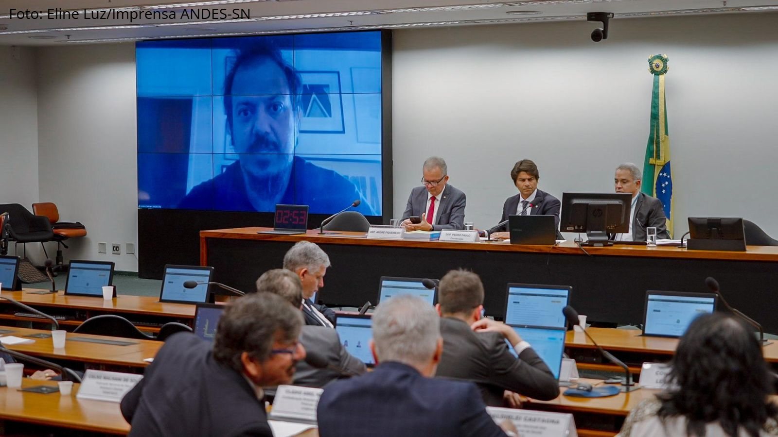 Em audiência pública na Câmara, ANDES-SN critica reforma administrativa