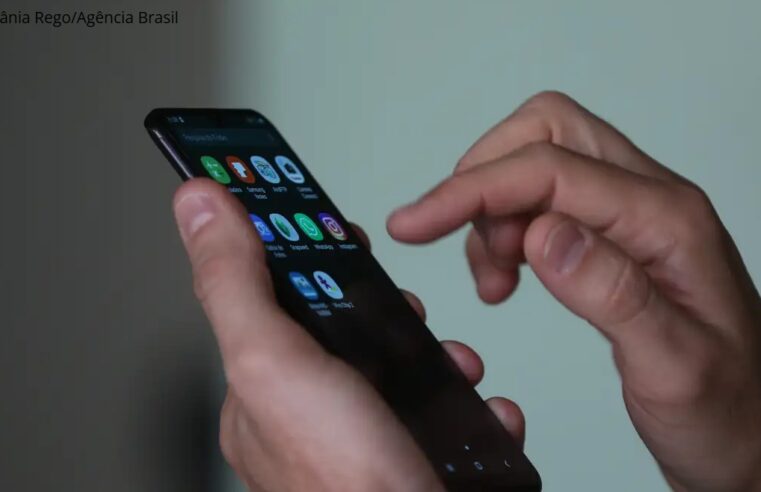 Casos de Jones Manoel e Felca expõem urgência da regulação das redes sociais