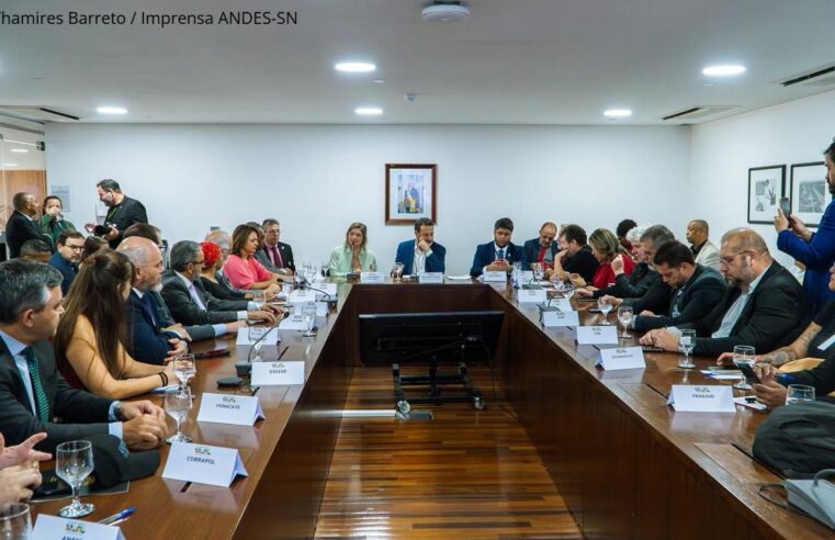 ANDES-SN e entidades do funcionalismo cobram do governo posição contrária à reforma administrativa